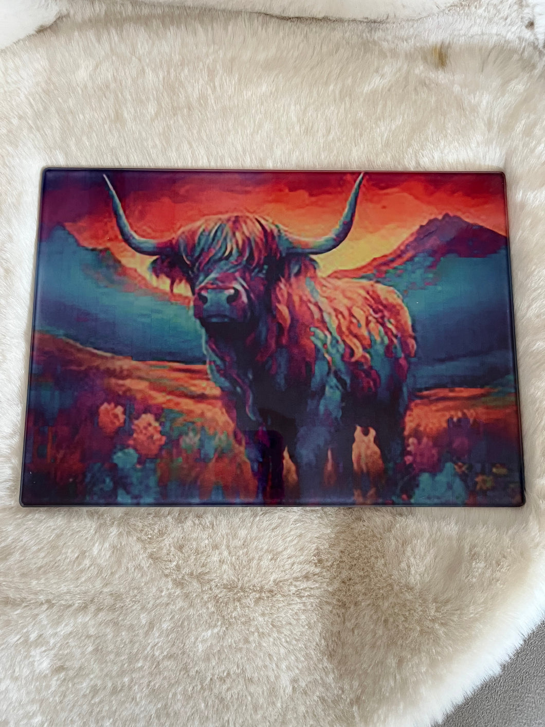 Highland cow glass chopping board